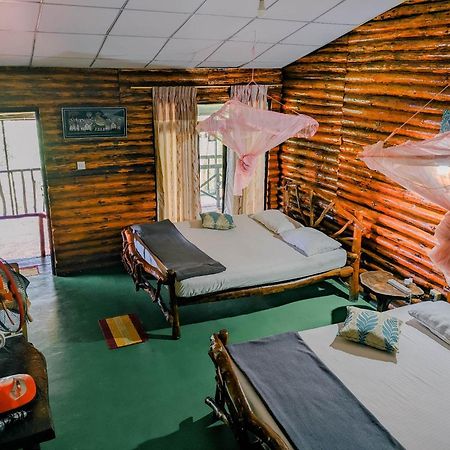 Hilltop Wood Lodge Ella Eksteriør bilde
